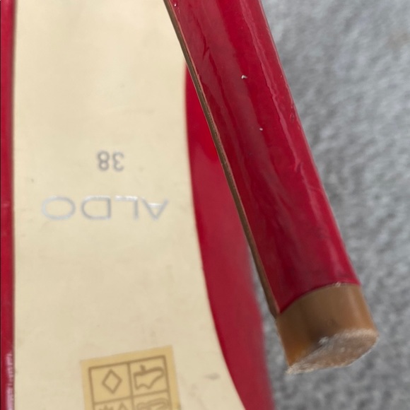 Aldo 7 inch red pumps - Picture 3 of 5
